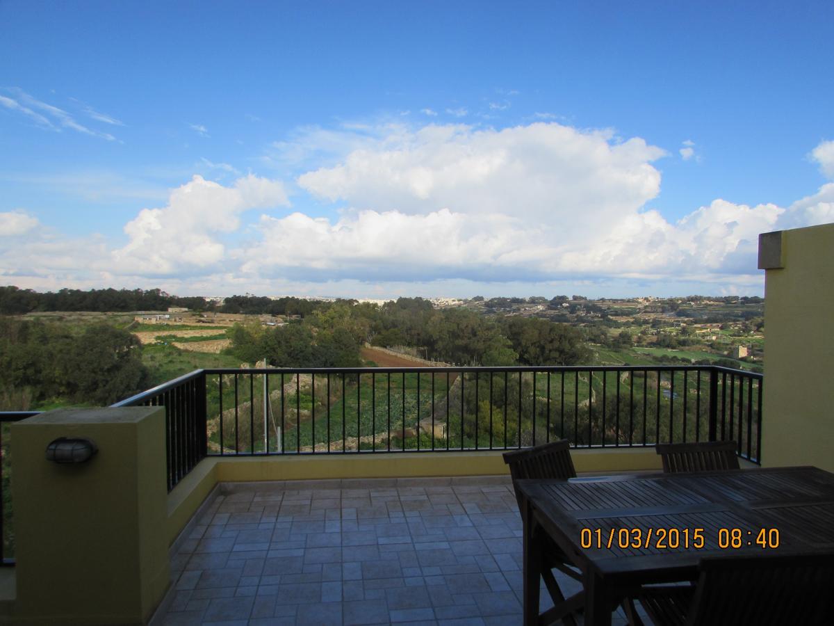 Panoramic Penthouse In Marsascala Which Enjoys Sea And Country Views Lägenhet Marsaskala Exteriör bild