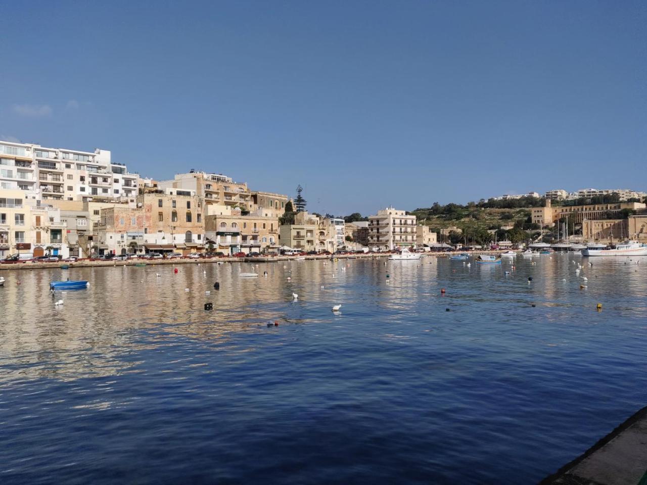 Panoramic Penthouse In Marsascala Which Enjoys Sea And Country Views Lägenhet Marsaskala Exteriör bild