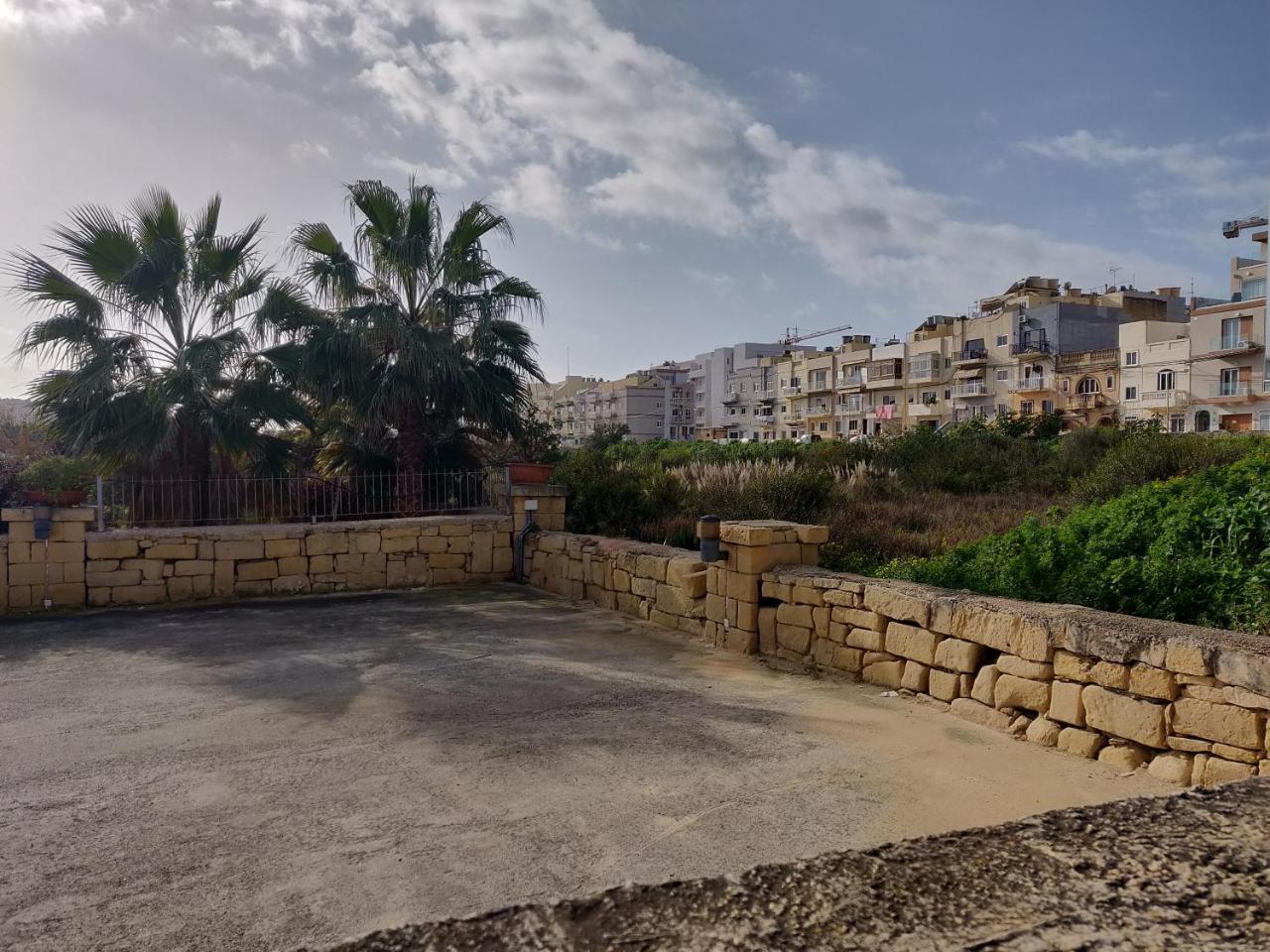 Panoramic Penthouse In Marsascala Which Enjoys Sea And Country Views Lägenhet Marsaskala Exteriör bild