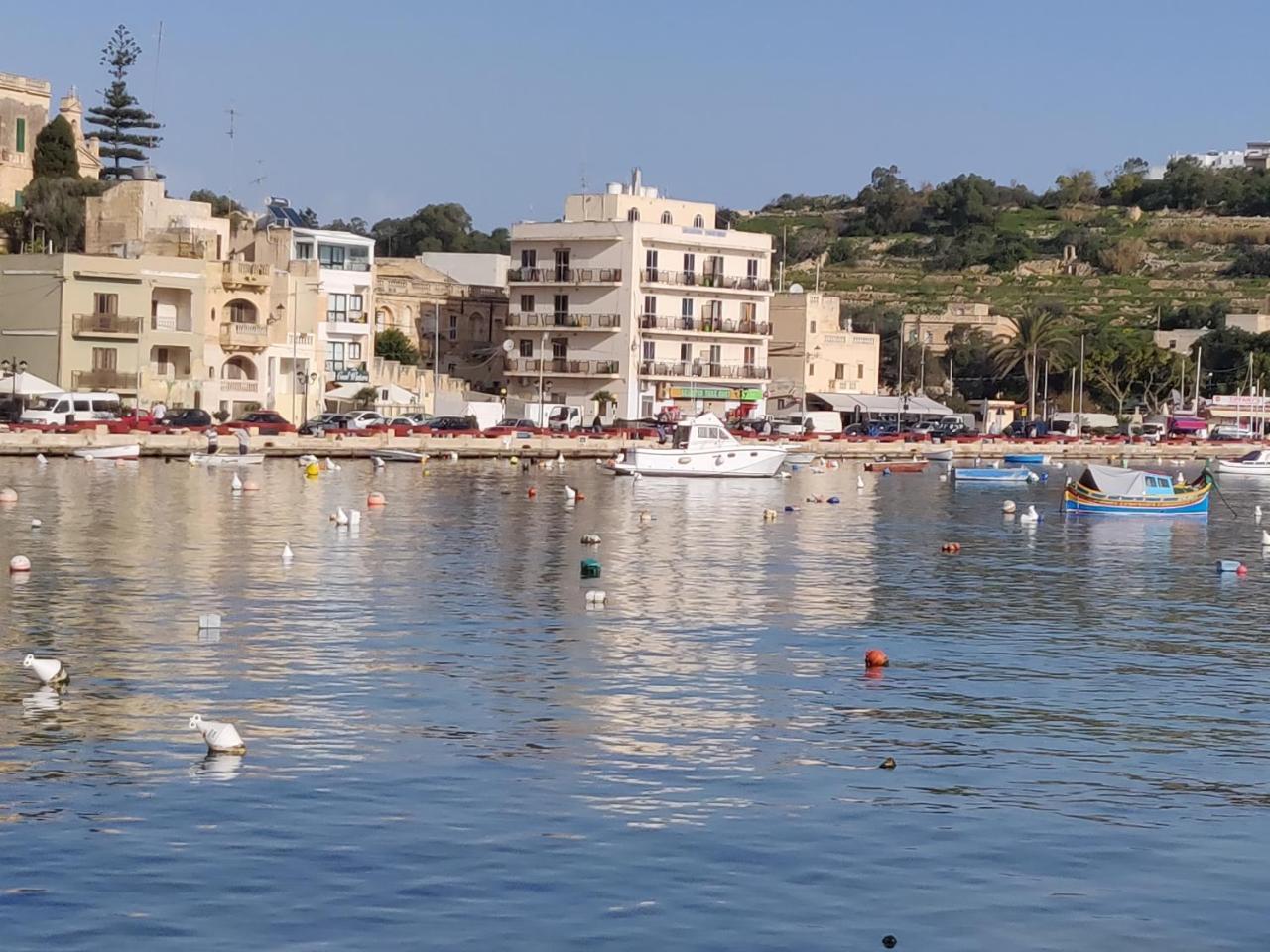 Panoramic Penthouse In Marsascala Which Enjoys Sea And Country Views Lägenhet Marsaskala Exteriör bild