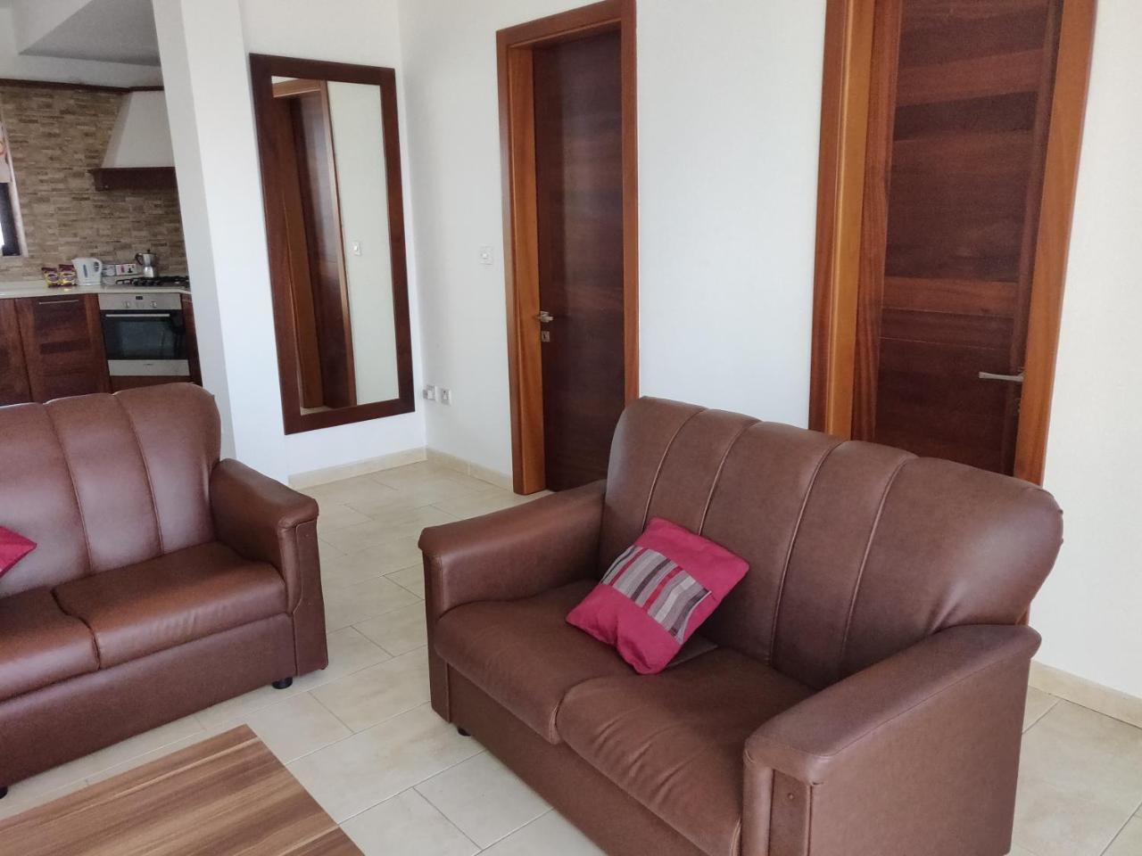 Panoramic Penthouse In Marsascala Which Enjoys Sea And Country Views Lägenhet Marsaskala Exteriör bild