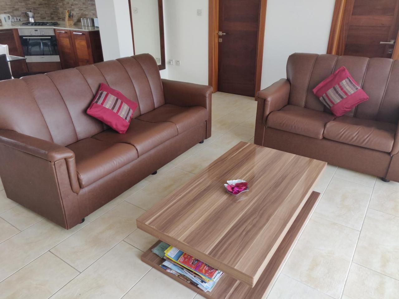 Panoramic Penthouse In Marsascala Which Enjoys Sea And Country Views Lägenhet Marsaskala Exteriör bild